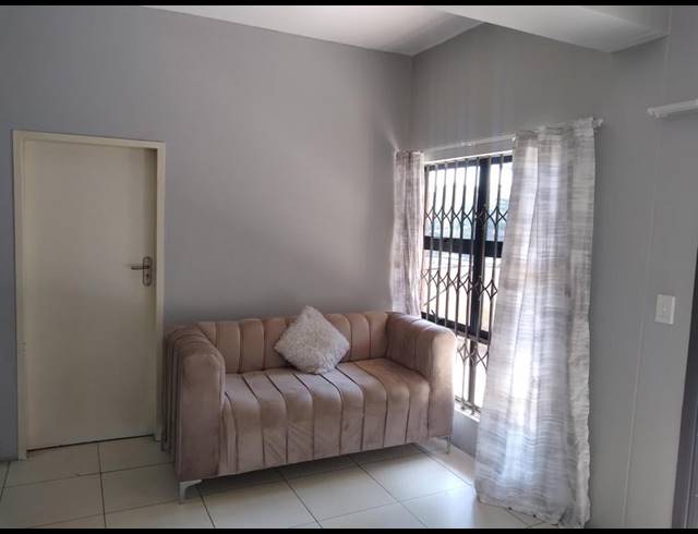 2 BEDROOM PROPERTY TO RENT IN MILPARK